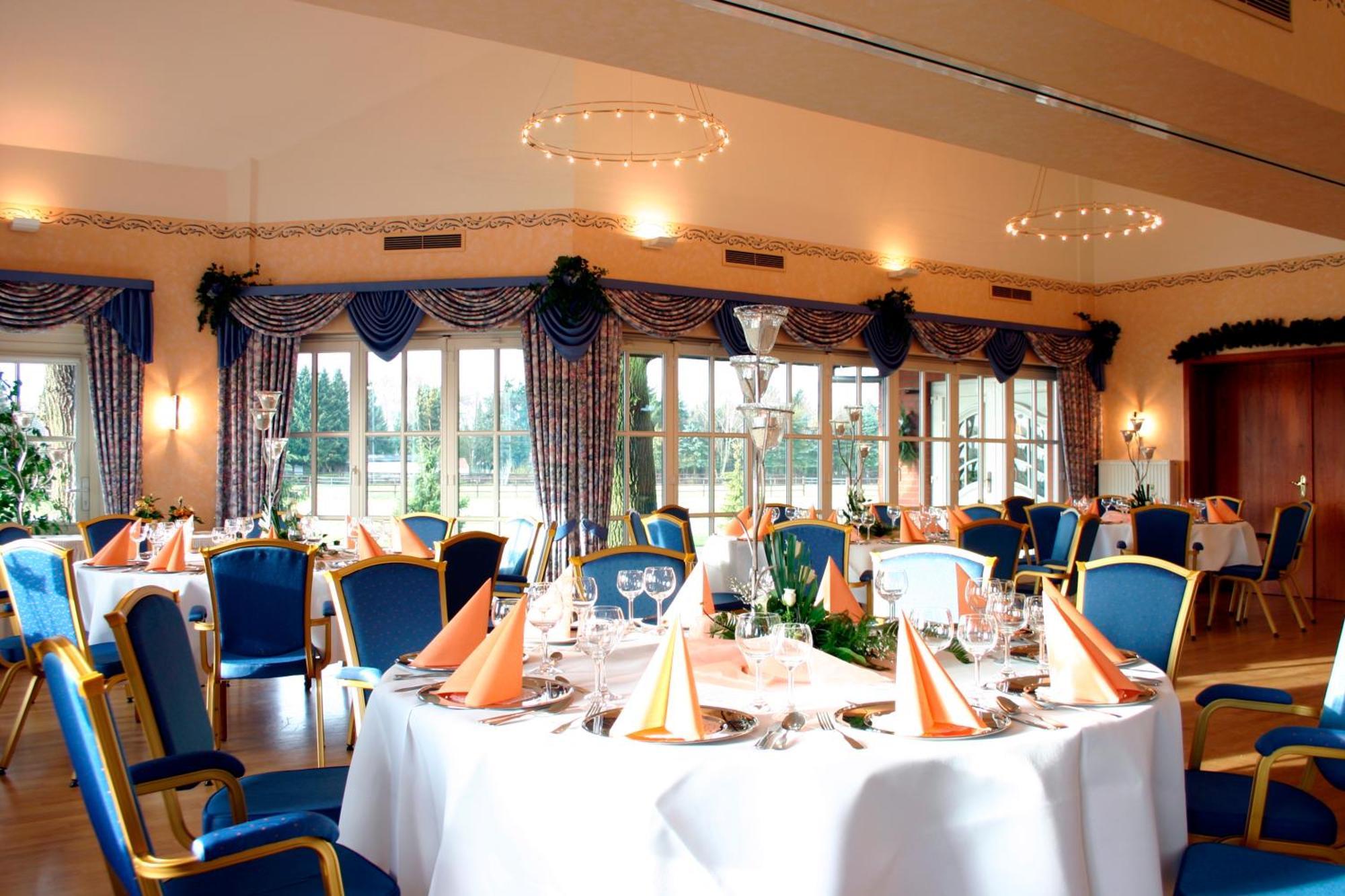 Land-Gut-Hotel Restaurant Kreuz Meyer สตูห์ร ภายนอก รูปภาพ