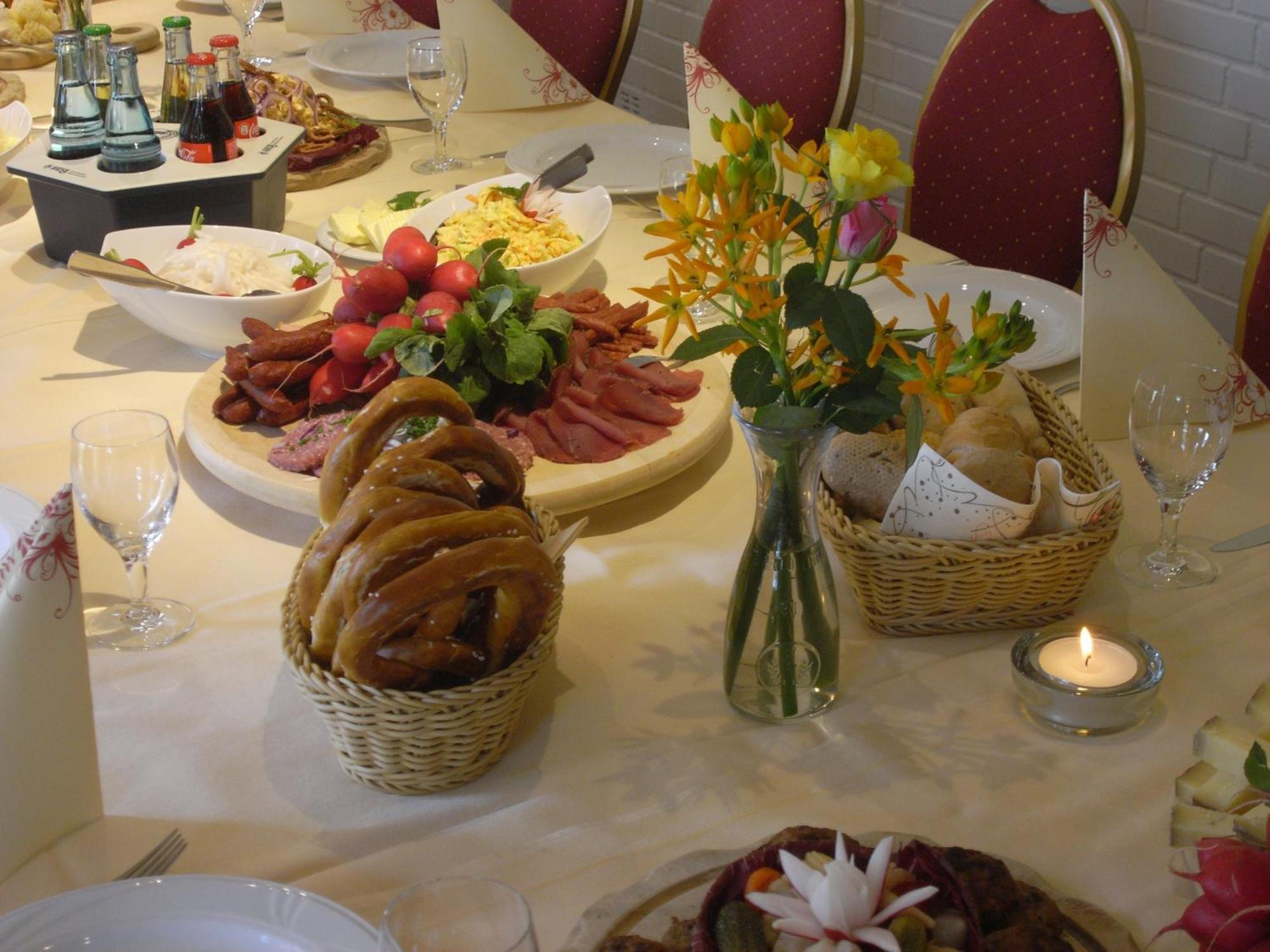 Land-Gut-Hotel Restaurant Kreuz Meyer สตูห์ร ภายนอก รูปภาพ
