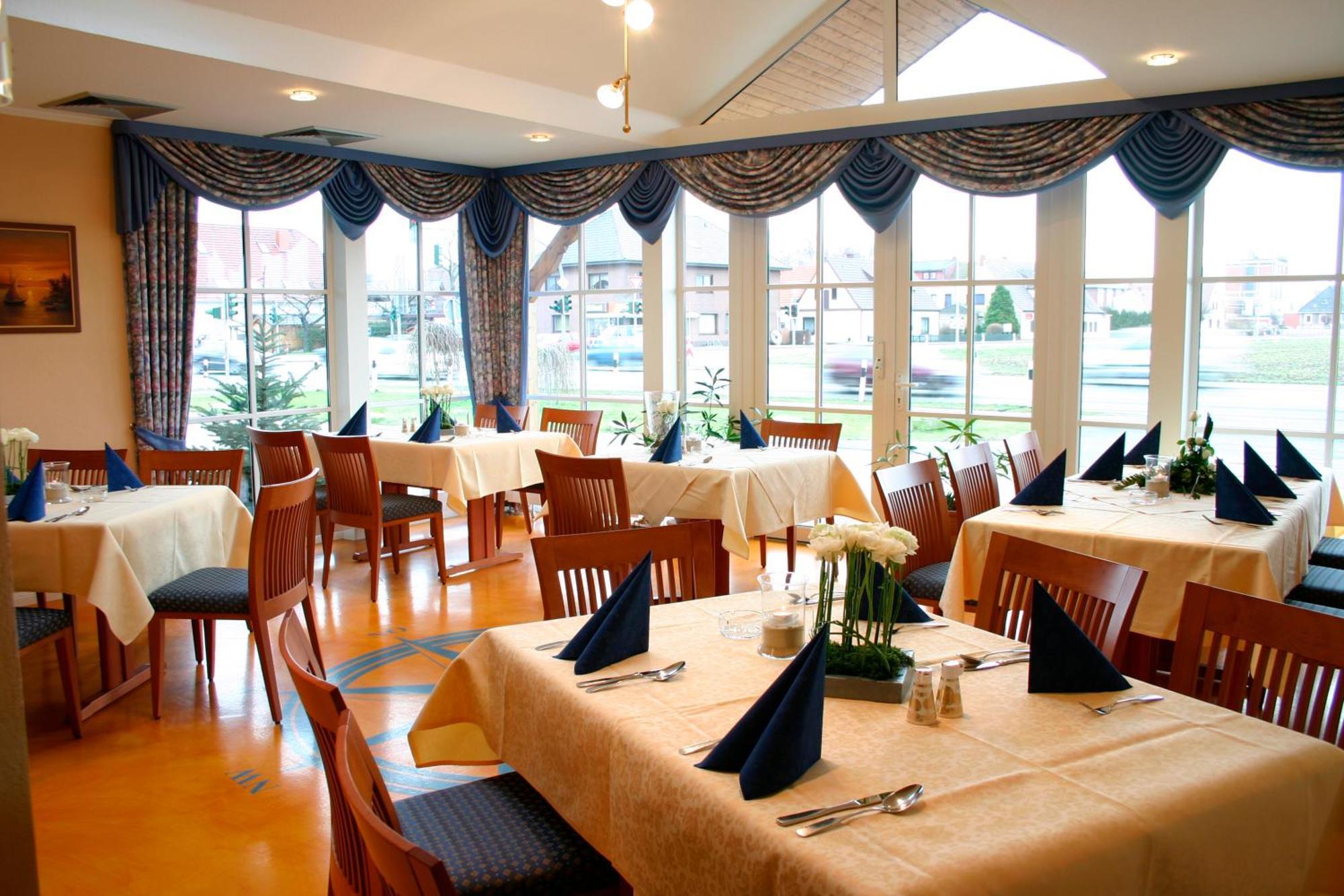 Land-Gut-Hotel Restaurant Kreuz Meyer สตูห์ร ภายนอก รูปภาพ