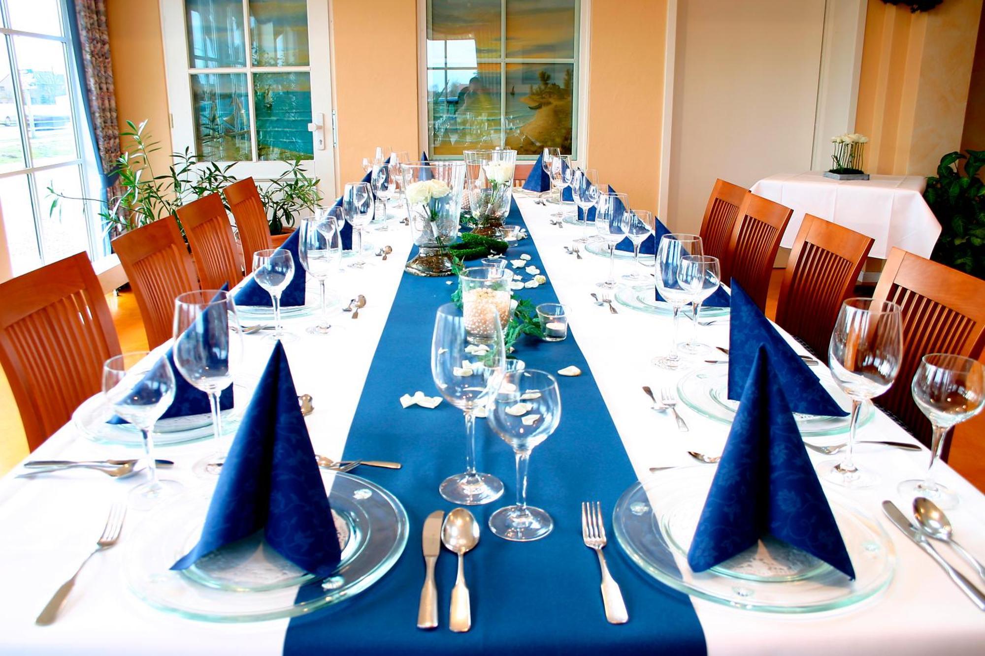 Land-Gut-Hotel Restaurant Kreuz Meyer สตูห์ร ภายนอก รูปภาพ